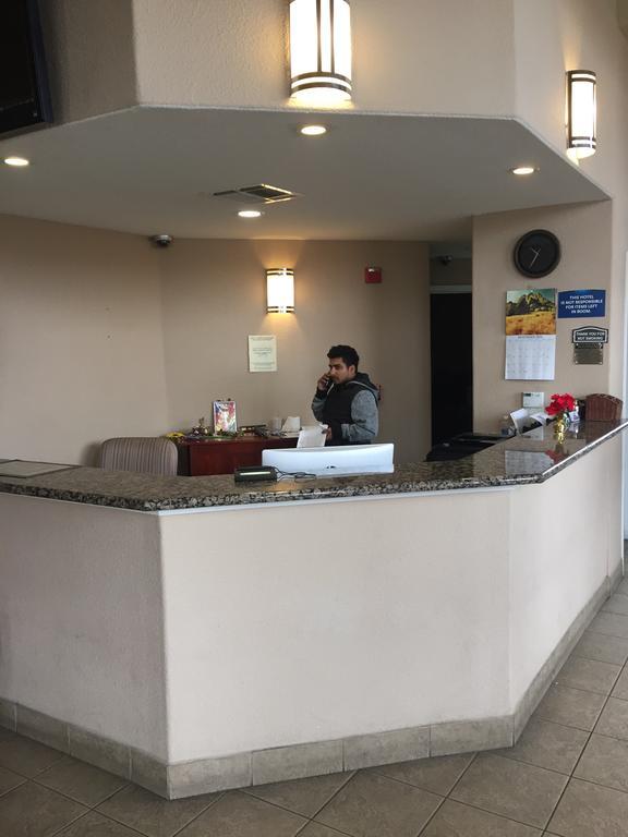 American Inn Стоктон Экстерьер фото